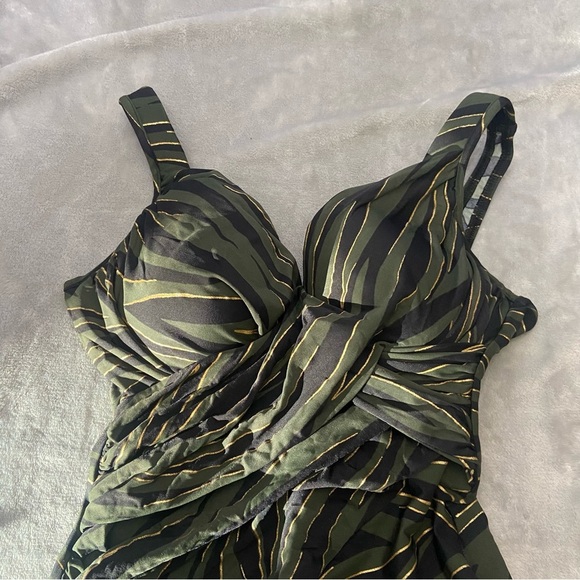 New! Miraclesuit Seabra Revele One Piece Swimsuit green 24080 - Picture 10 of 13